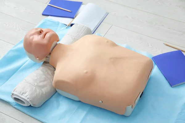 Mannequin for practicing CPR at first aid class — Stock Photo, Image