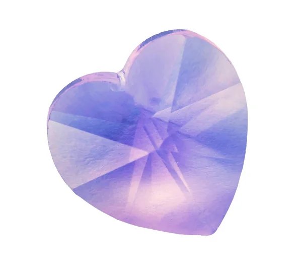 Драгоценный камень в форме сердца для украшений на белом фоне — стоковое фото