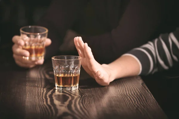 Woman refusing to drink alcohol — Stock Photo, Image