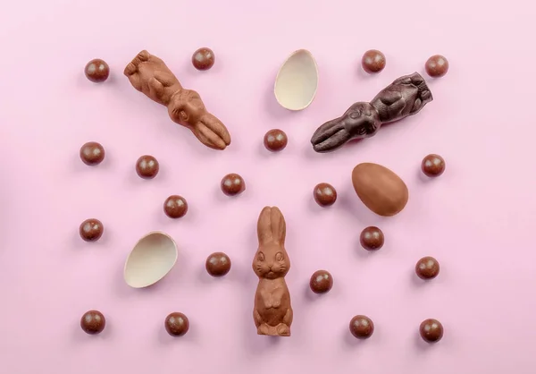 チョコレート イースターのウサギとお菓子 — ストック写真