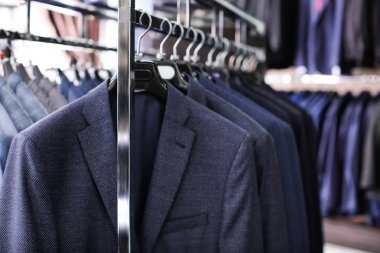 Takım elbise ceket ile raf