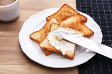 tereyağlı tost ekmeği