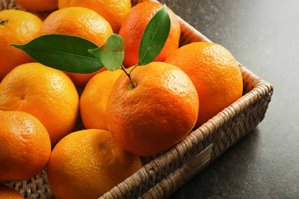 多汁橘子托盘 — 图库照片