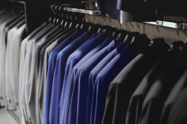 Takım elbise ceket ile raf