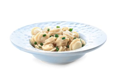 Beyaz zemin üzerine lezzetli et köfte ile plaka