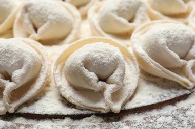 Gemide, closeup çiğ köfte