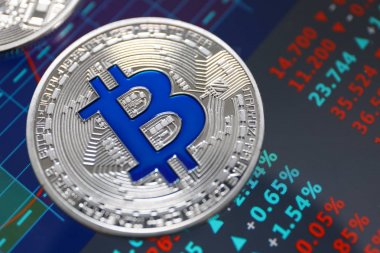 Ekranda gümüş bitcoins  