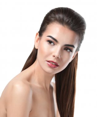 Güzel kaşları olan kadın