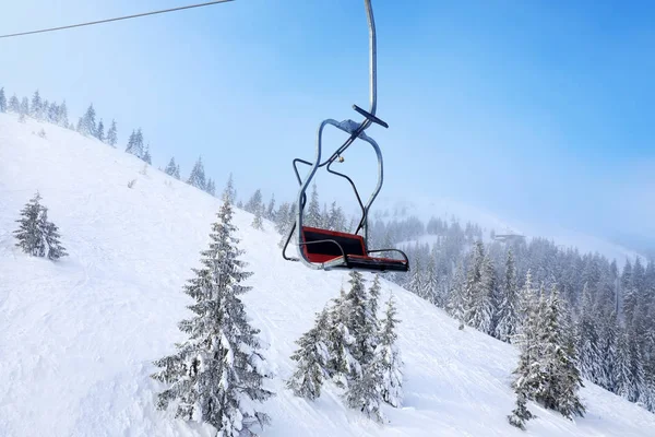Skilift op resort — Stockfoto