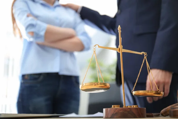 Scales of justice on table — Stock Photo, Image