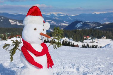 Kardan adam mountain Resort güneşli kış tatili