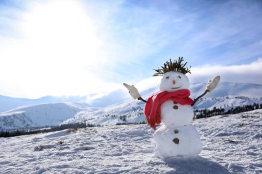 Kardan adam mountain Resort güneşli kış tatili