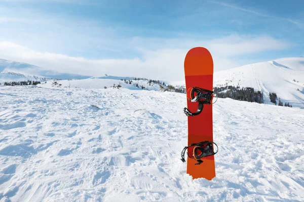 Snowboard Sur Piste Ski Station Enneigée Vacances Hiver — Photo