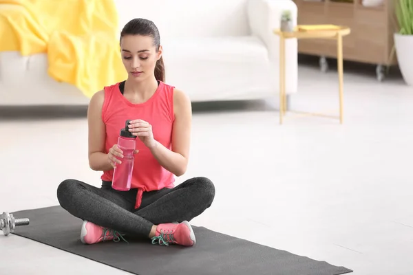 Beautiful Young Woman Bottle Water Doing Fitness Exercises Home — Stock Photo, Image