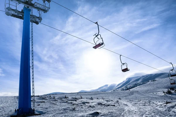 Ski Lift Karlı Resort Kış Tatili — Stok fotoğraf