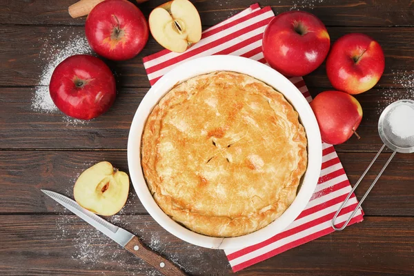 Deliciosa torta de maçã americana na mesa — Fotografia de Stock