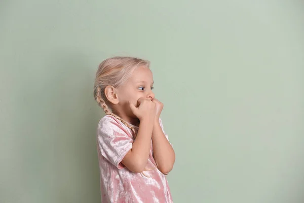 Portrait Emotional Little Girl Color Background — Stock Photo, Image