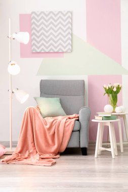 Zarif salon iç rahat koltuk ile