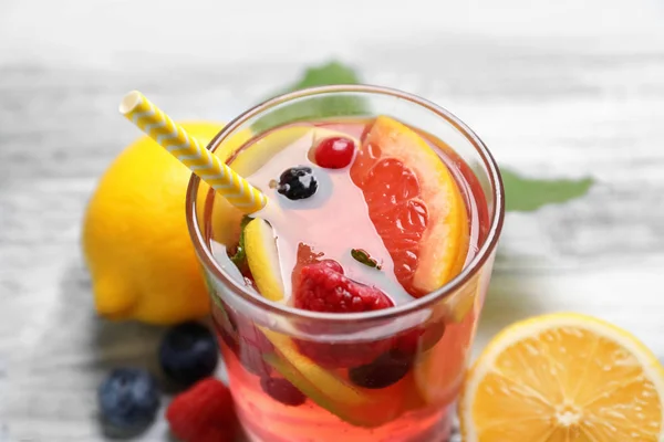 Tasty Lemonade Grapefruit Berries Glass Table — Stock Photo, Image