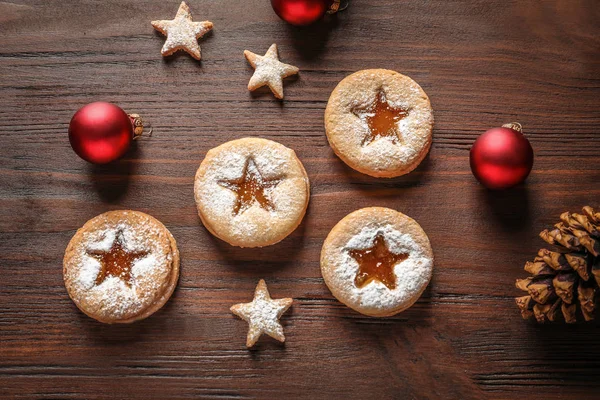 Biscoitos Linzer Saborosos Com Geléia Decorações Natal Mesa — Fotografia de Stock
