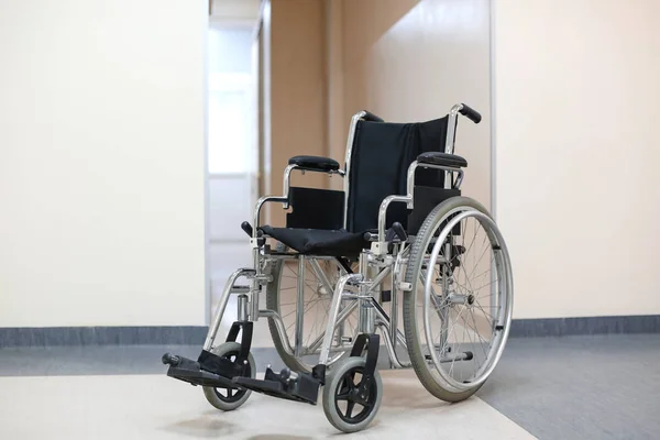 Empty Modern Wheelchair Hospital — Stock Photo, Image