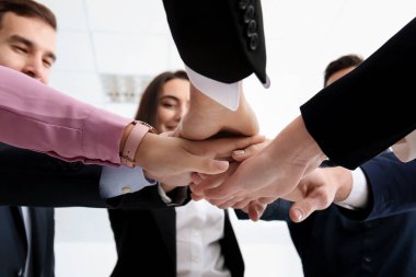 Eller birlikte kapalı koyarak insanların. Birlik kavramı