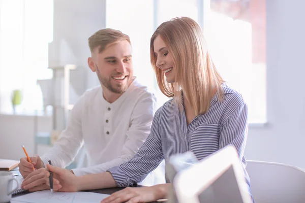 Young people working in office — Stock Photo, Image