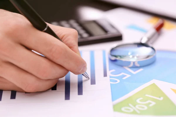 Man working with documents — Stock Photo, Image