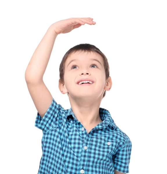 Menino Medindo Altura Fundo Branco — Fotografia de Stock