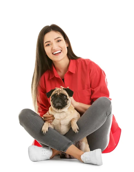 Beyaz Arka Plan Üzerinde Sevimli Köpek Kadınla Evde Beslenen Hayvan — Stok fotoğraf