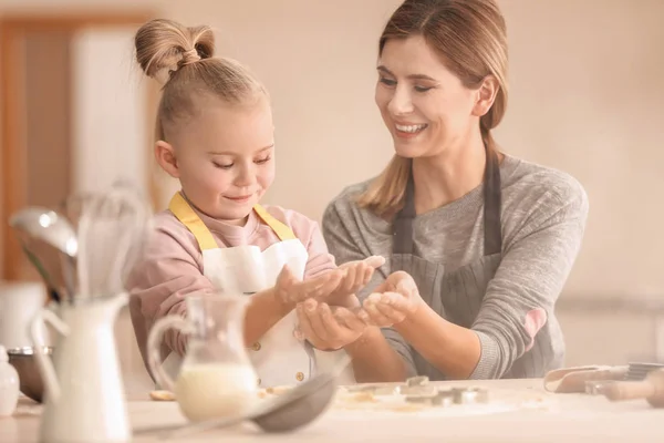 Mother Daughter Having Fun Flour Kitchen — Stock Photo, Image