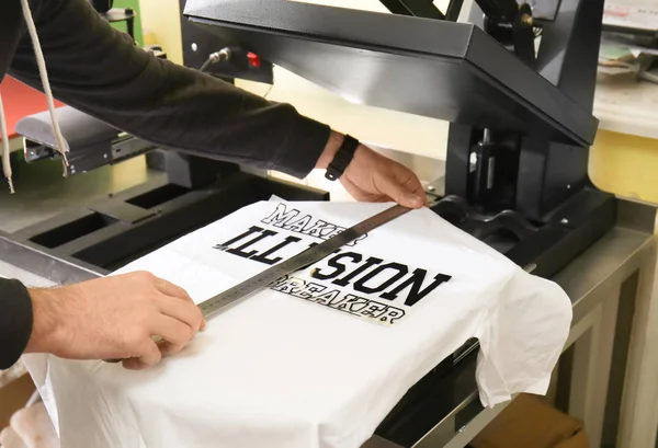 180 T Shirt Printing Press Stock Photos - Free & Royalty-Free Stock Photos  from Dreamstime