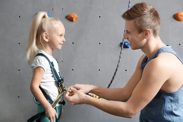 Instructor Putting Harness Little Girl Climbing Gym — Stock Photo, Image