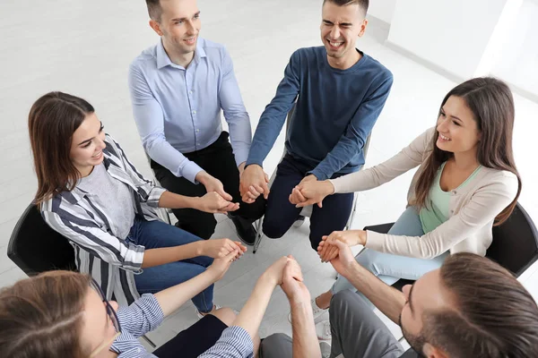 Personas Apoyándose Mutuamente Sesión Psicoterapia Grupo — Foto de Stock