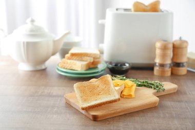 lezzetli kahvaltı tost ile kurulu 