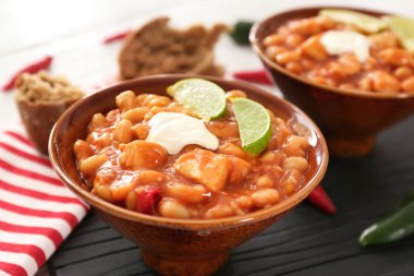 Lezzetli biber Türkiye ile kase