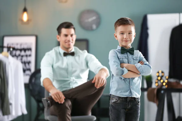 Elegante padre e figlio — Foto Stock