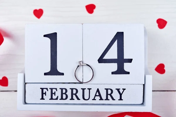 Close Diamond Ring Wooden Block Calendar February White Table Hearts — Stock Photo, Image