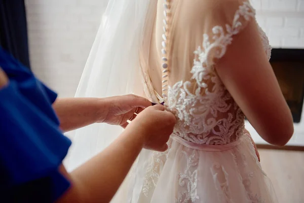 Aiuto Damigella Onore Abito Abbottonatura Sposa Spazio Copia Sposa Abito — Foto Stock