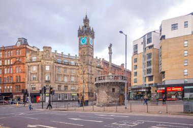 bulutlu bir günde glasgow şehir merkezinde etkileyici binalar