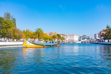 Aveiro, Portekiz kanaldaki geleneksel tekneler
