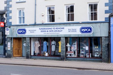 Kendal Cumbria Birleşik Krallık 6 Nisan 2020 tarihsel Kendal kasabasının merkezindeki rspce shop.