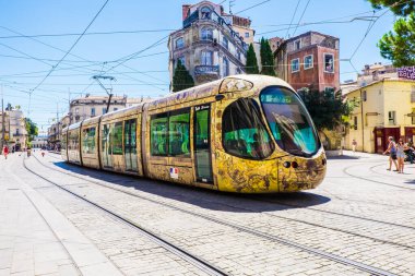 Fransa Montpellier 4 Ağustos 2016 tramvayı Montpellier, Fransa. Montpellier tramvay sisteminin 4 hattı vardır.