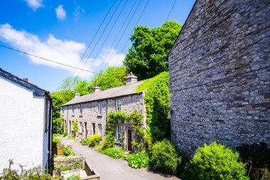 İngiliz Ingleton 2 Haziran 2106 Ingleton güzel ve resimli bir köydür.