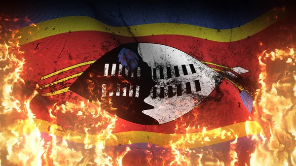 スワジランドのグランジ戦争の旗を火災に手を振る 風に吹く地獄の炎のスワジ汚れた紛争旗 — ストック写真