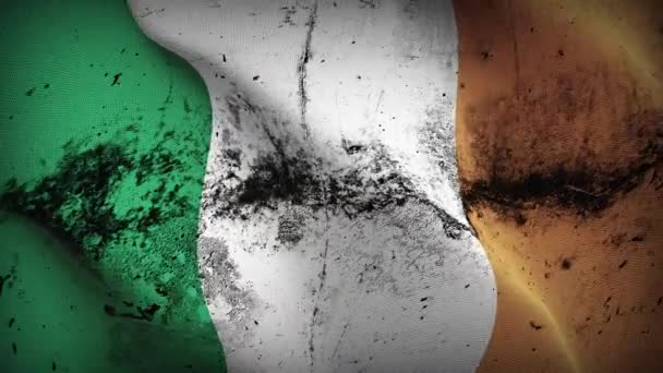 Irlanda Grunge Bandera Ondeando Bucle Bandera Sucia Irlandesa Soplando Viento — Vídeo de stock