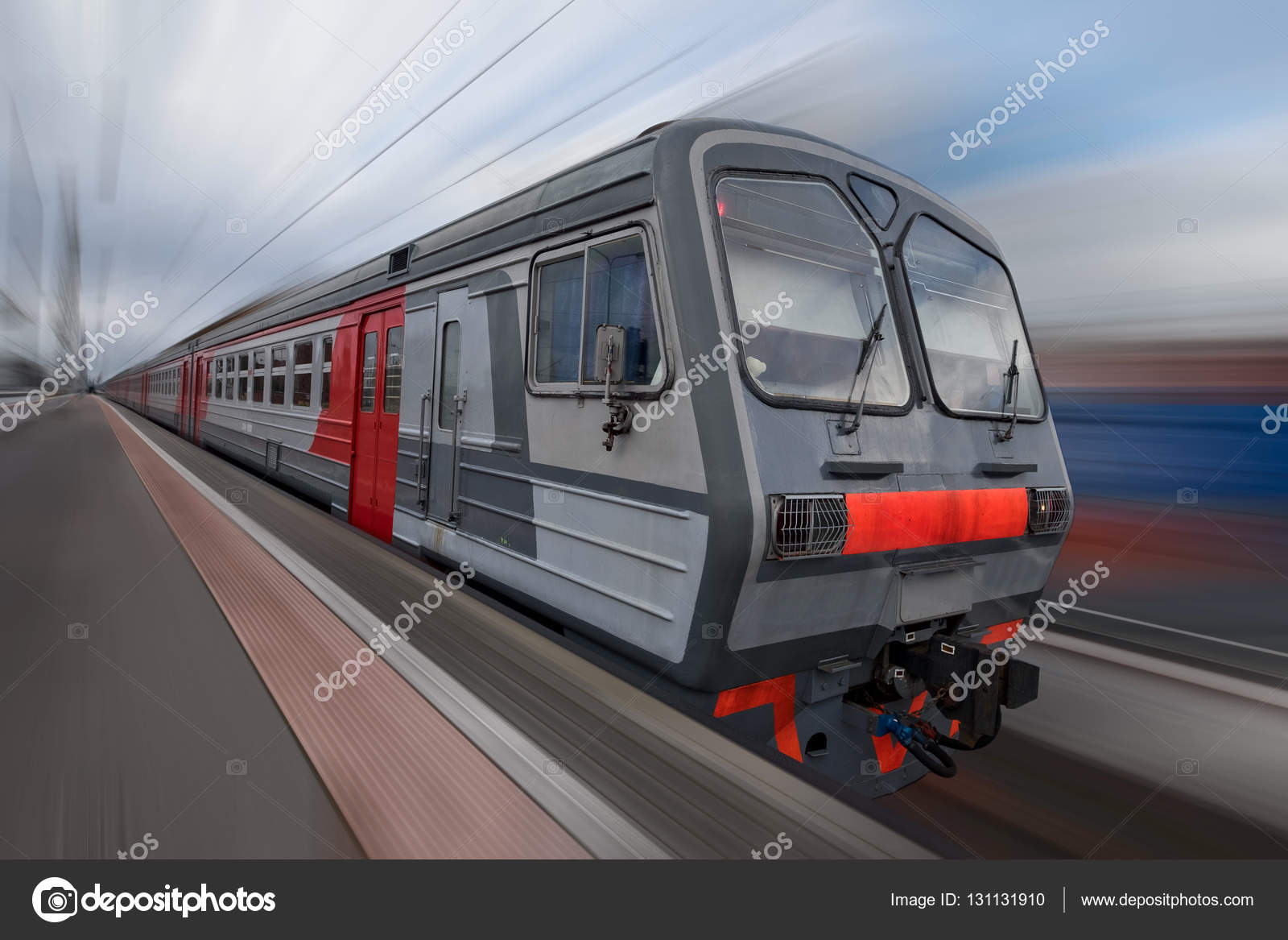 Местный поезд в России — стоковое фото