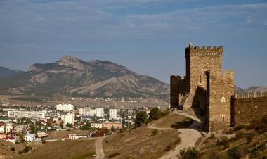 Ortaçağ Sudak Kalesi, Crimea Kulesi