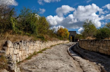 Ortaçağ Şehir Chufut-Kale, Crimea Doğu savunma kapıları