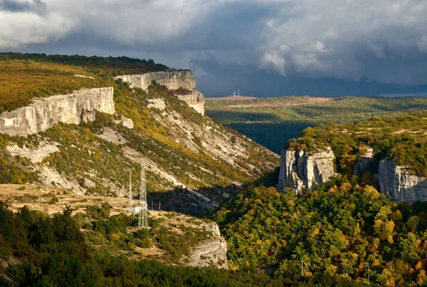 Besh-Kosh mountain near by Bakhchisaray, Crimea — Stock Photo, Image